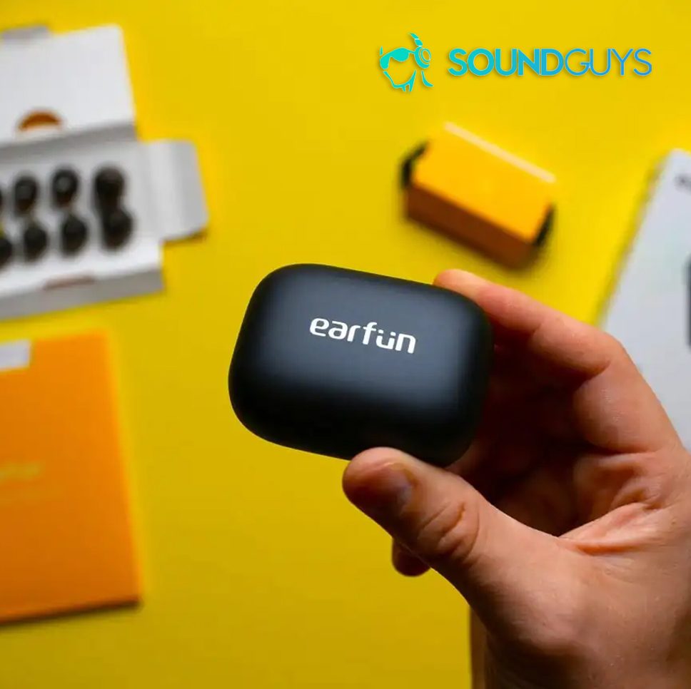 EarFun earbud & in-ear headphones electronics